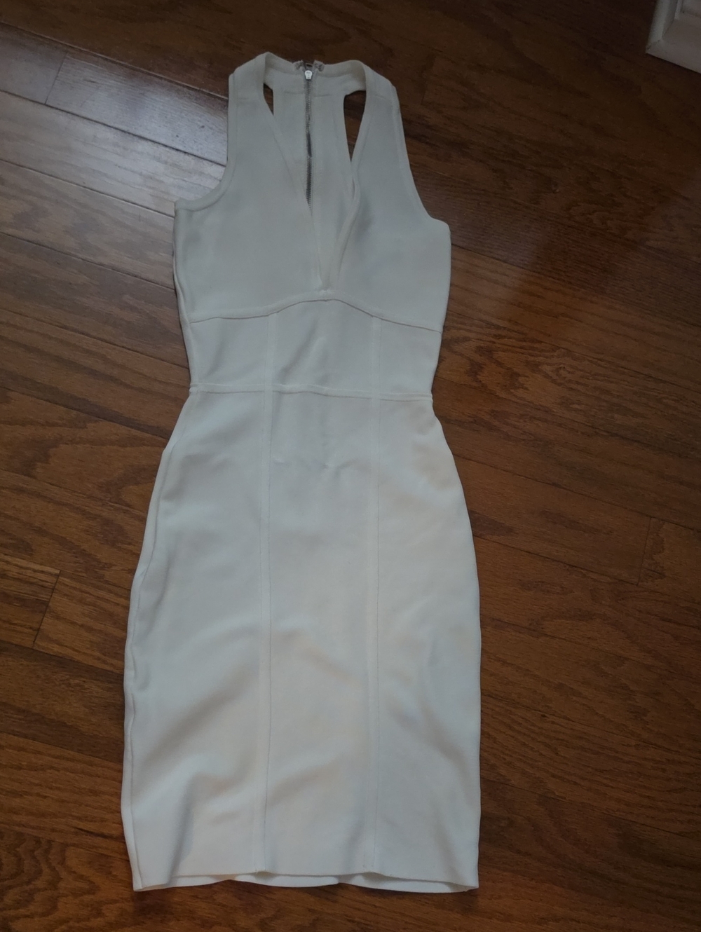 BCBGMaxAzria Cream Sleeveless Plunging V-Neck Midi Dress